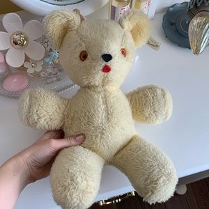 Vintage wind up teddy bear plays london bridges falling down